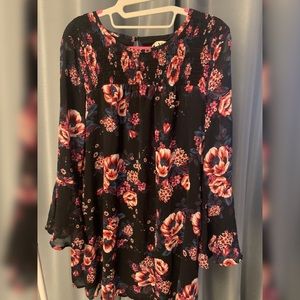 Long sleeve feminine dress